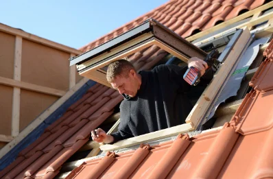 Pose de fenêtres de toit Velux à Sainte-Marguerite-Lafigère